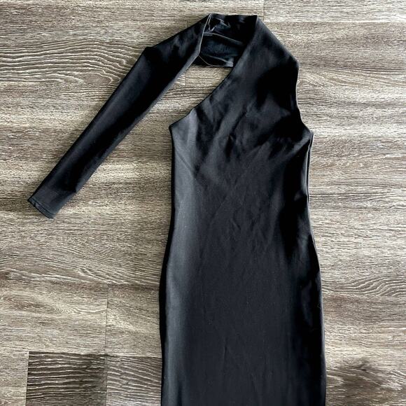 EUC Alieva Dasha Black One Shoulder Midi Dress Size Small Asymmetrical Bodycon - Picture 4 of 14